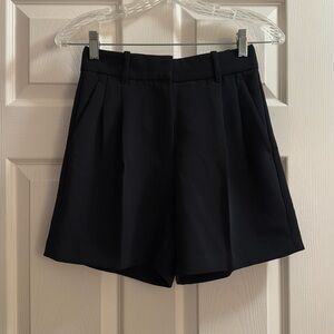 Aritzia Wilfred Black Effortless 5in Shorts 0